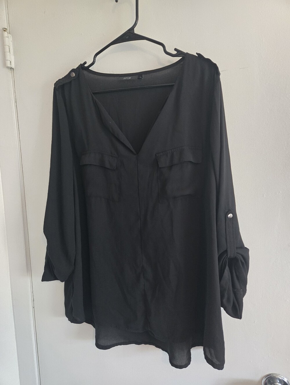 Apt. 9 Black V-Neck Utility Pocket Tunic